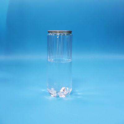 Versiegelbare leere, transparente PET-Soda-Getränkedose mit leicht geöffnetem Aluminiumdeckel